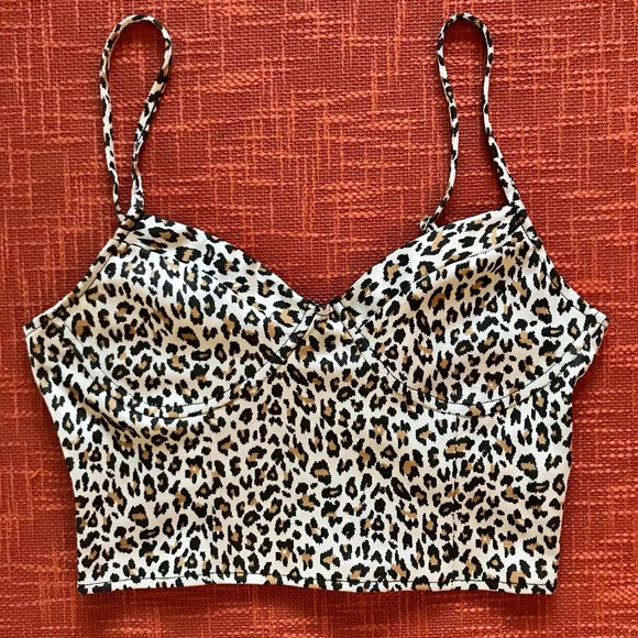 Forever 21 Tops - Forever 21 Ivory & Black Cheetah Print Crop Top Bralette Size M NWT